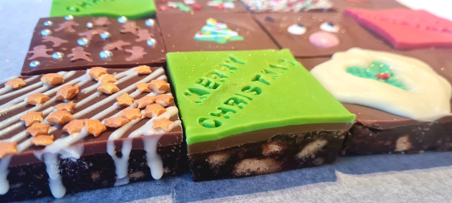 Christmas Crunch ππ
 Treat Box (6 piece) Dispatch 20/12/23