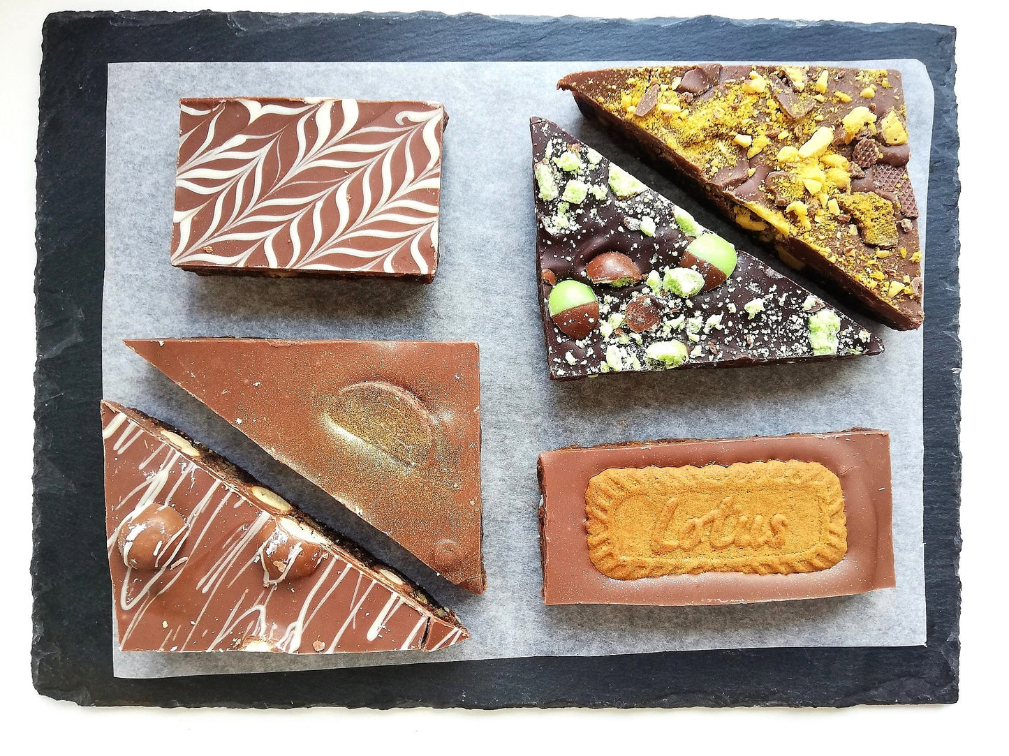 Chocolate Crunch Selection Box - Treat A6 (Mixed amount of pieces)